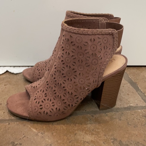 Lauren Conrad Tan Heels - Picture 3 of 4